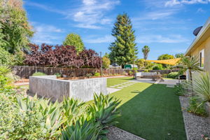 035_1376 Rosal Ln