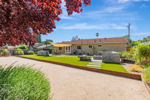 036_1376 Rosal Ln