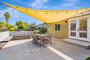 039_1376 Rosal Ln