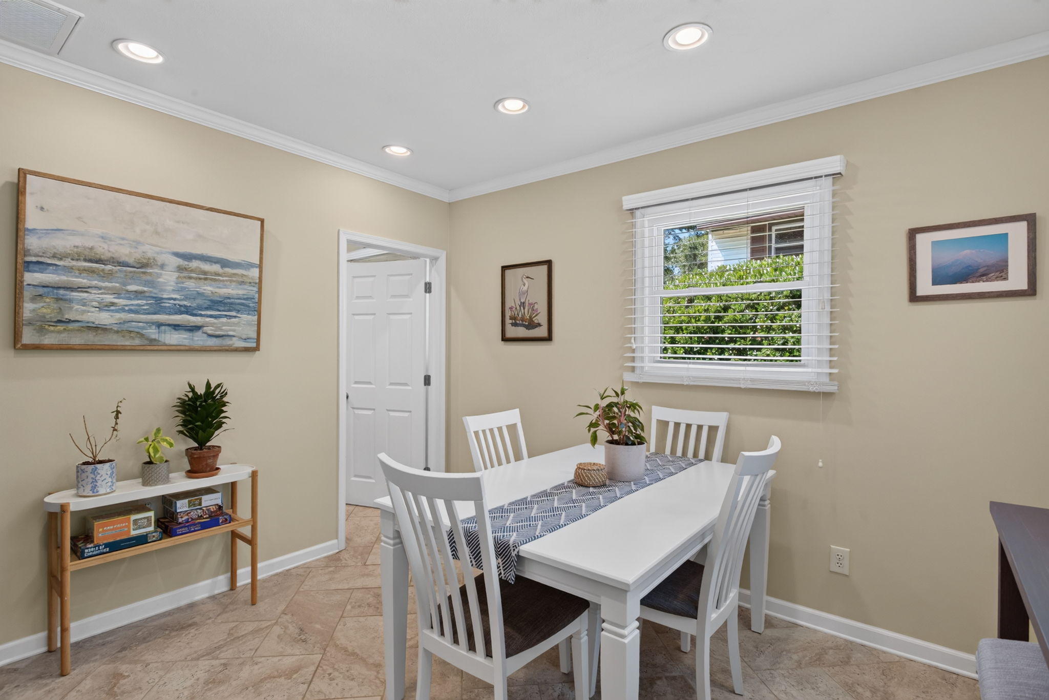 Dedicated Dining Space.