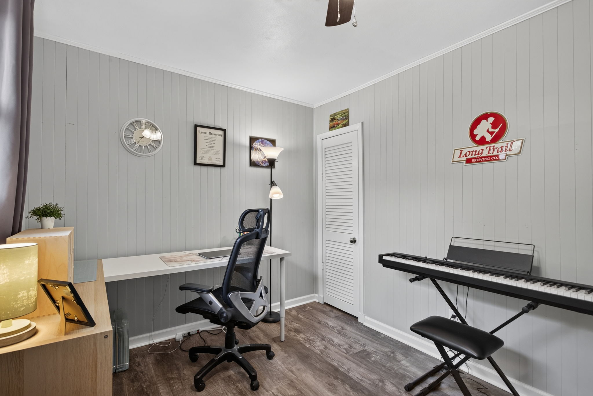 Flexible Home Office.