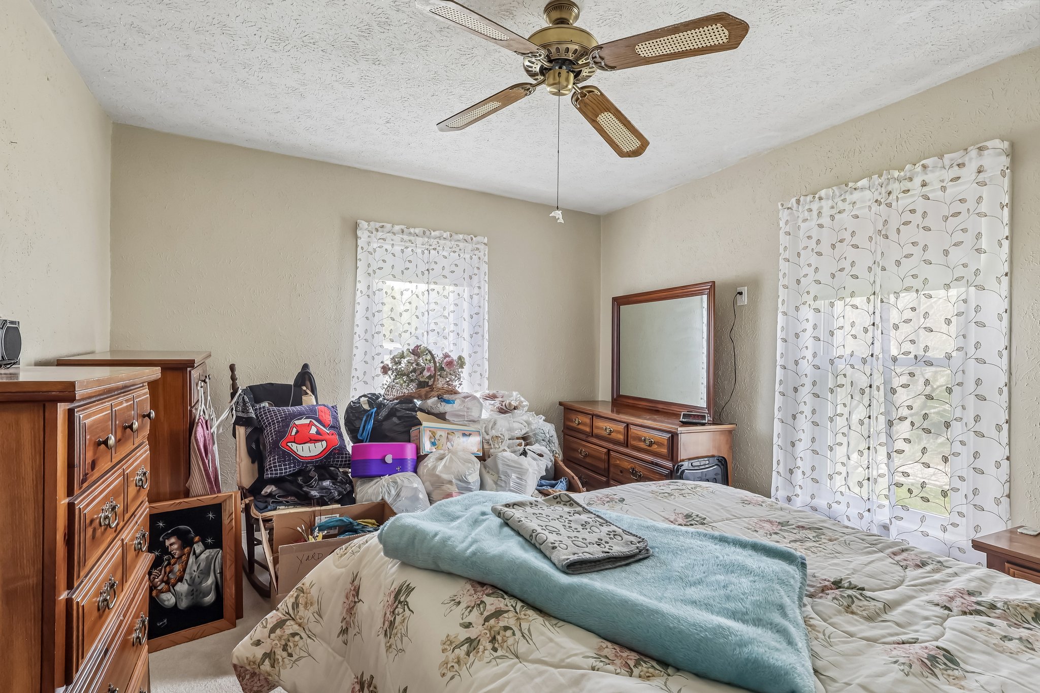 E 28th St-S2504-012.jpg