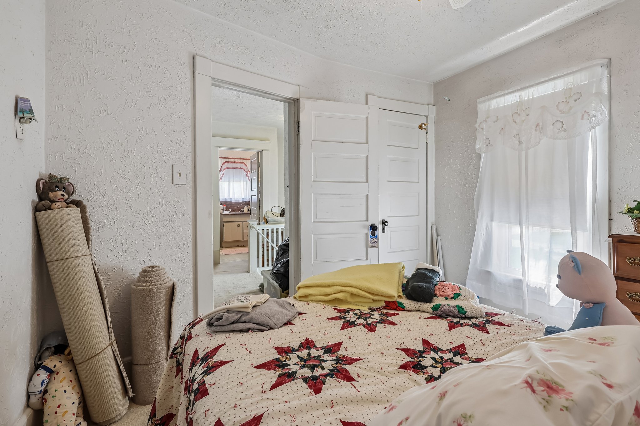 E 28th St-S2504-016.jpg