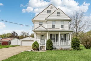 E 28th St-S2504-001.jpg