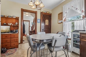 E 28th St-S2504-010.jpg