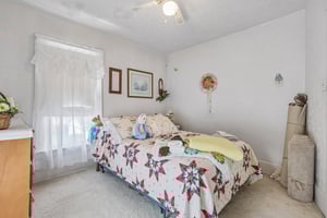 E 28th St-S2504-014.jpg