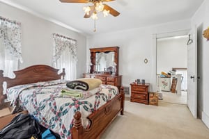 E 28th St-S2504-018.jpg