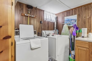 E 28th St-S2504-030.jpg