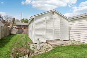 E 28th St-S2504-037.jpg