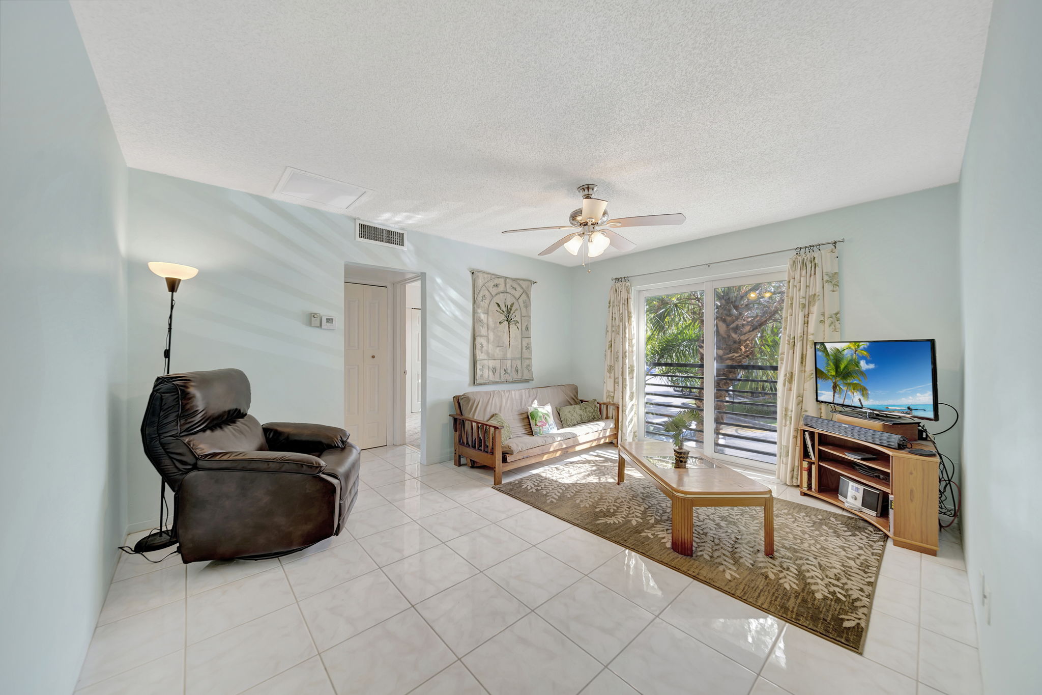 3625 N Country Club Dr, Aventura, FL 33180, USA Photo 12