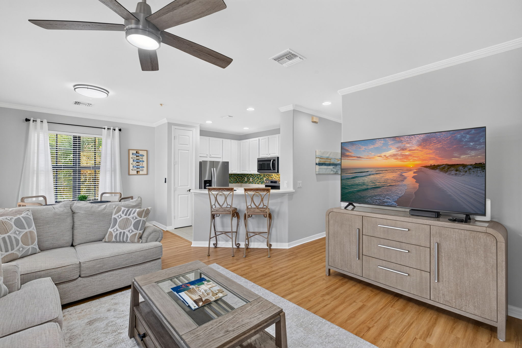 Living Room 4 of 4