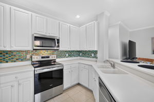 Kitchen 1 of 2
