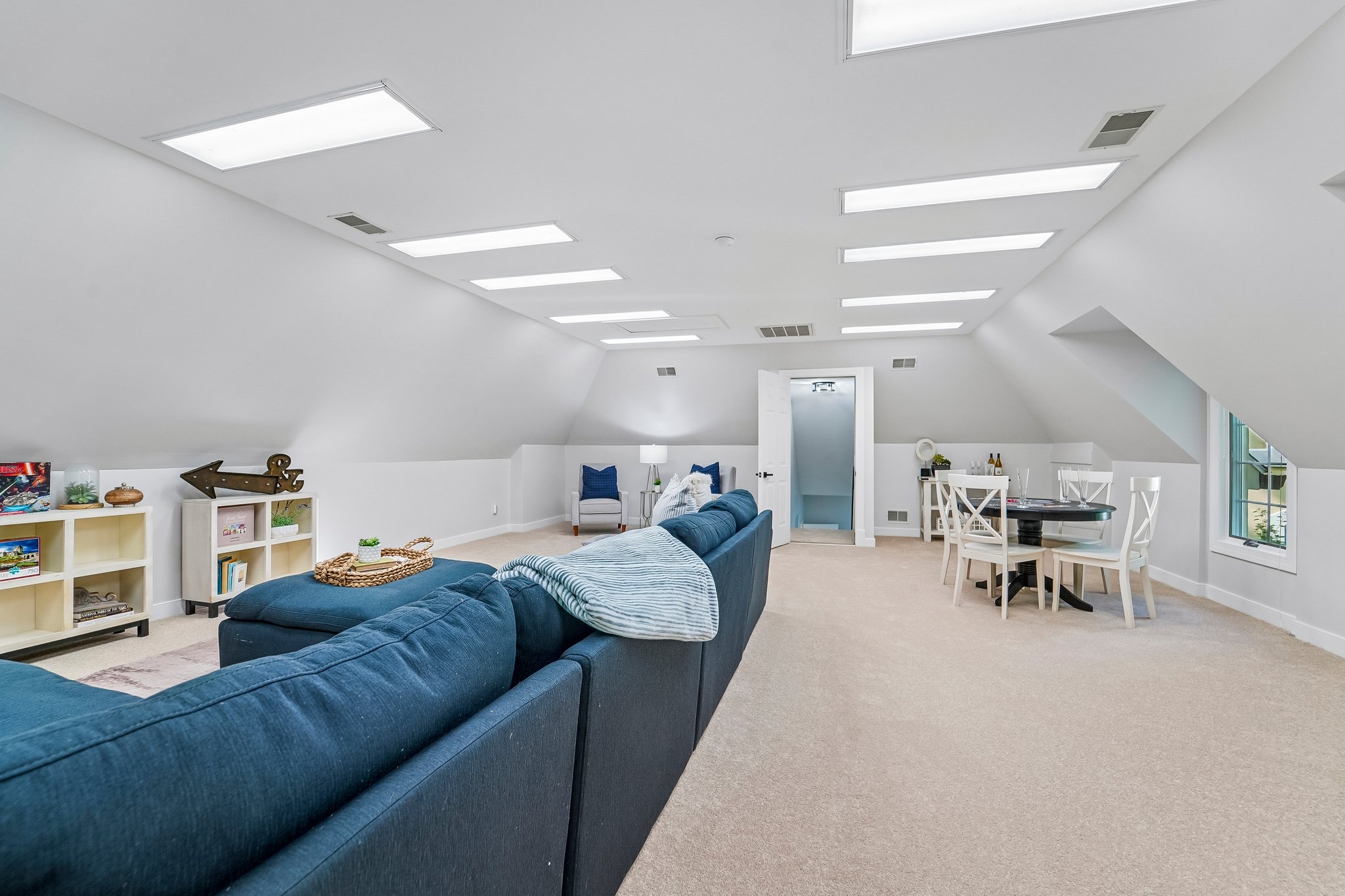 Lakeside Dr-S2404-028.jpg