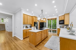 Lakeside Dr-S2404-020.jpg