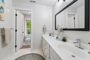 Lakeside Dr-S2404-038.jpg