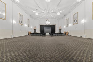  Photo 32