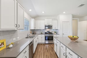 George Kimble Cv-S2003-022.jpg