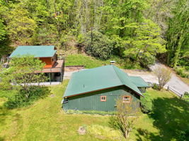  Photo 40