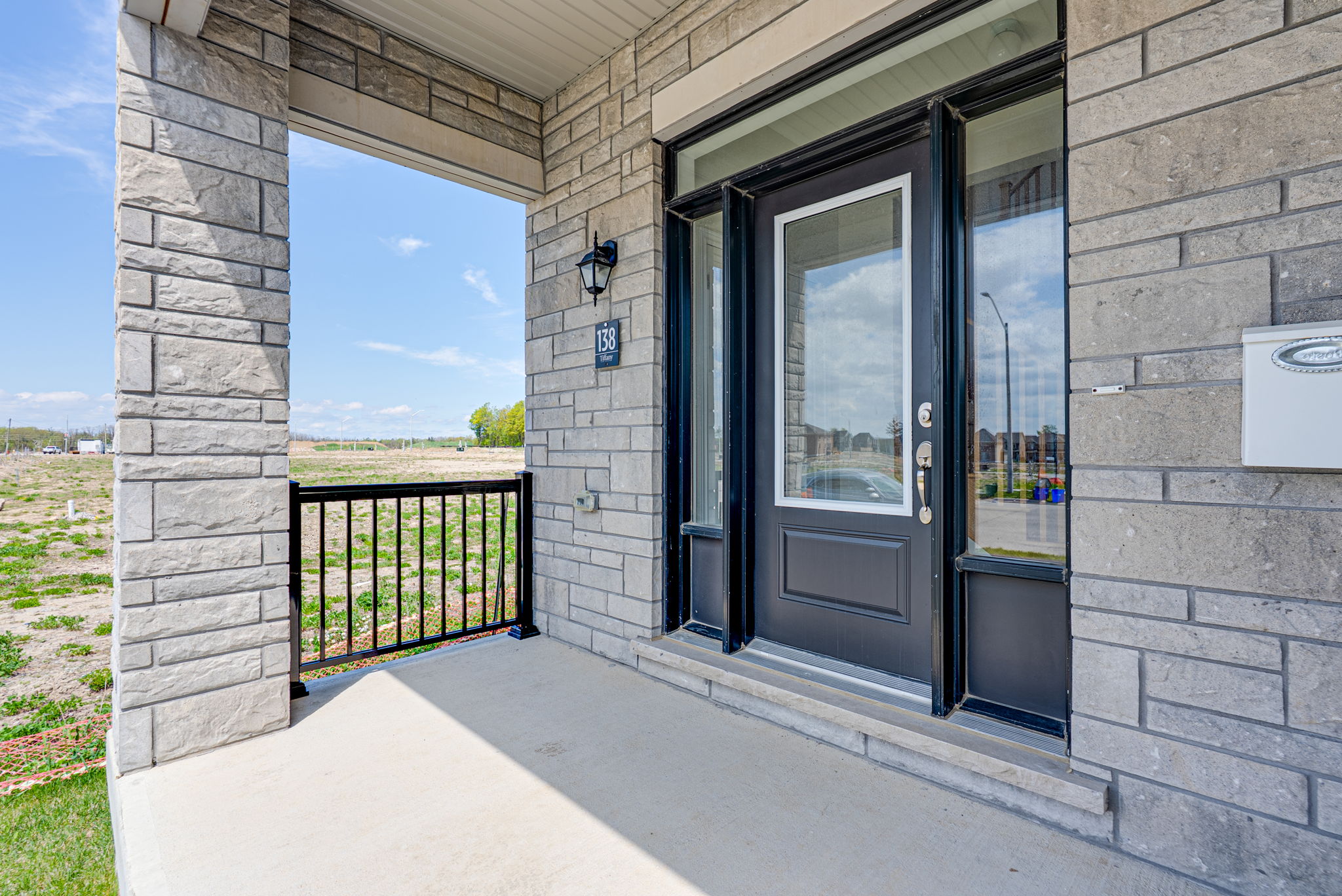 138 Terry Fox Dr Barrie, ON L9J 0L8