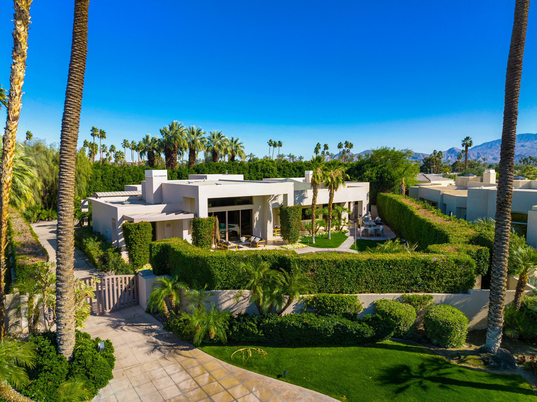 138 Waterford Cir, Rancho Mirage, CA 92270, USA Photo 1