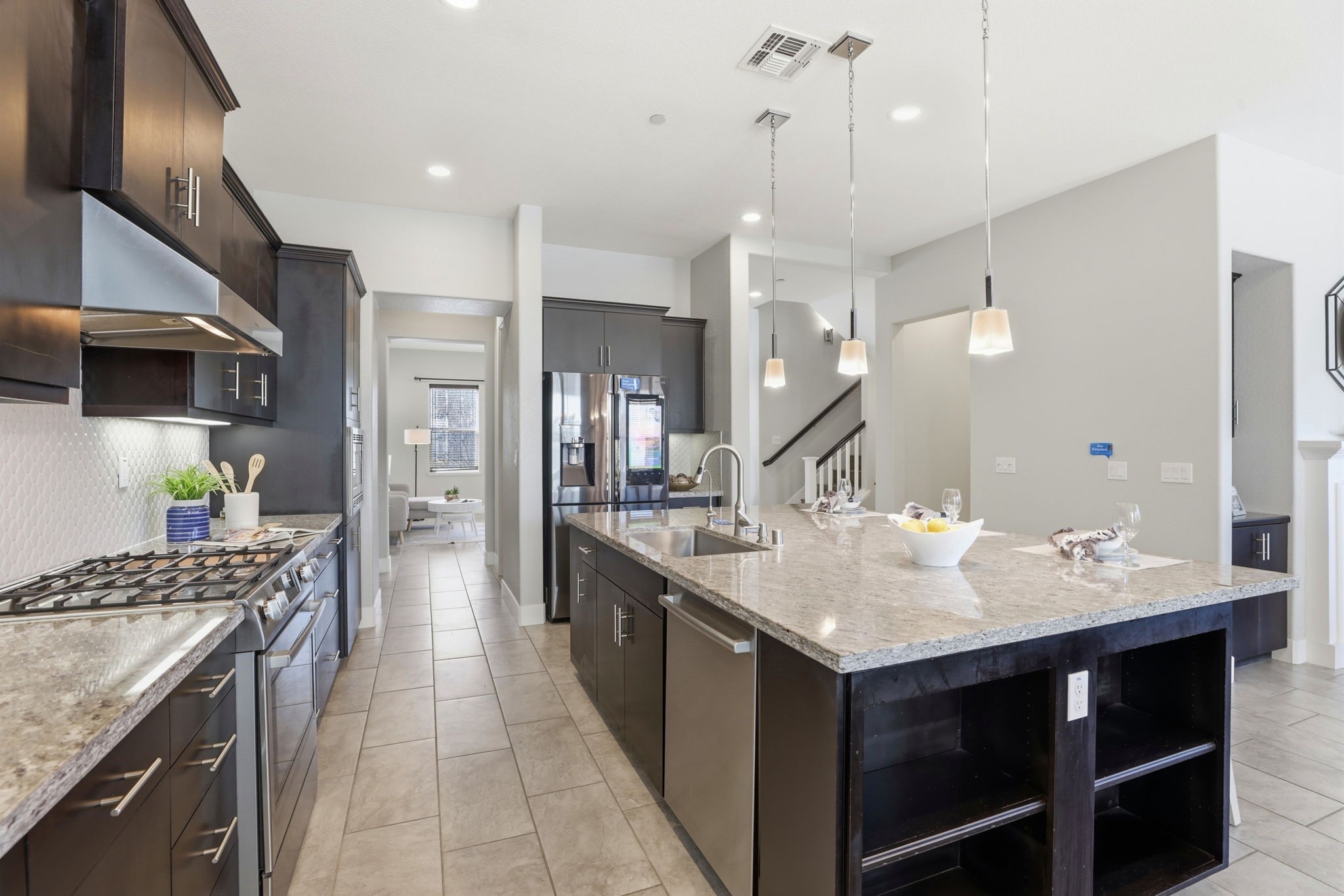 013_f8_1380 Brookline Loop