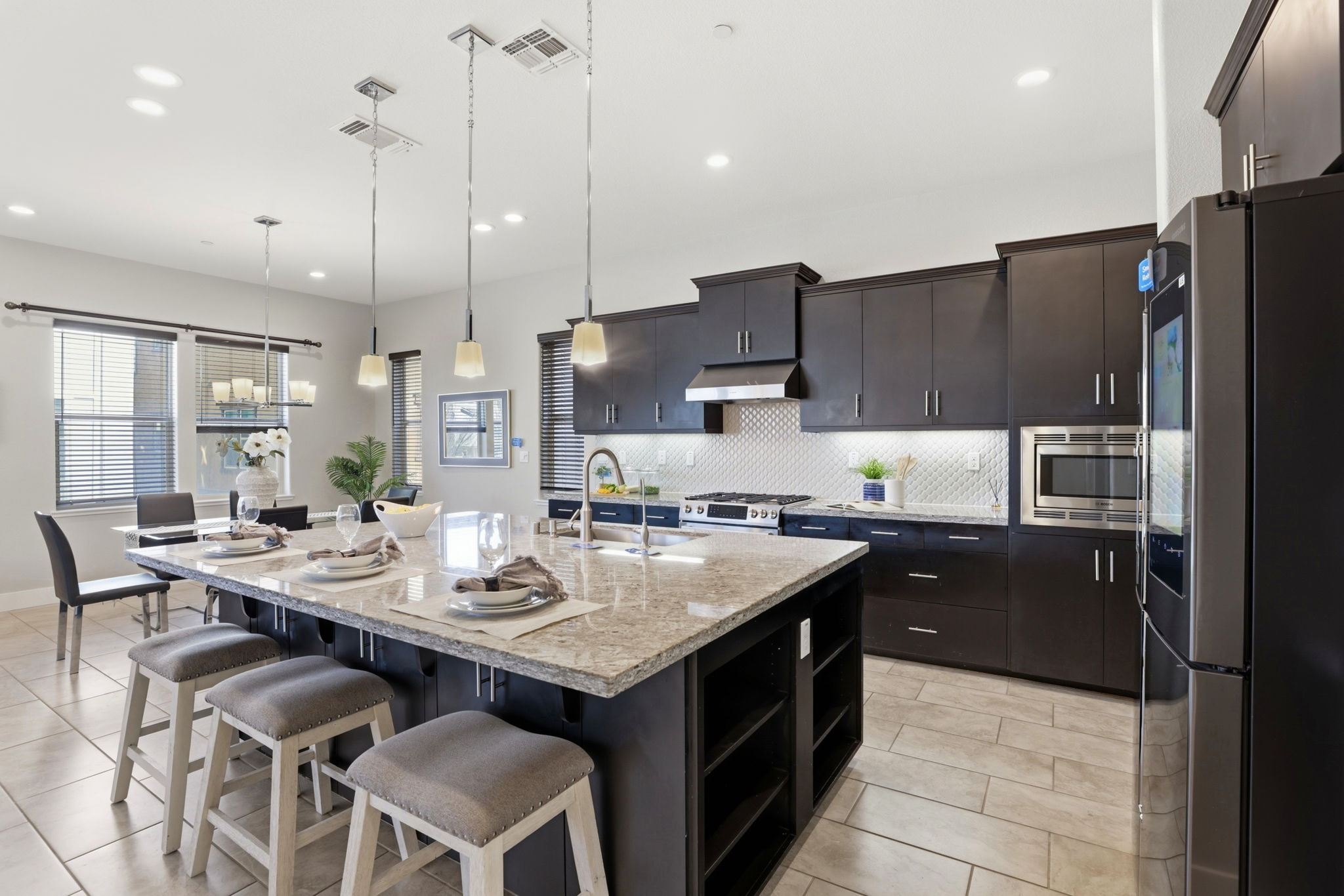 016_f8_1380 Brookline Loop