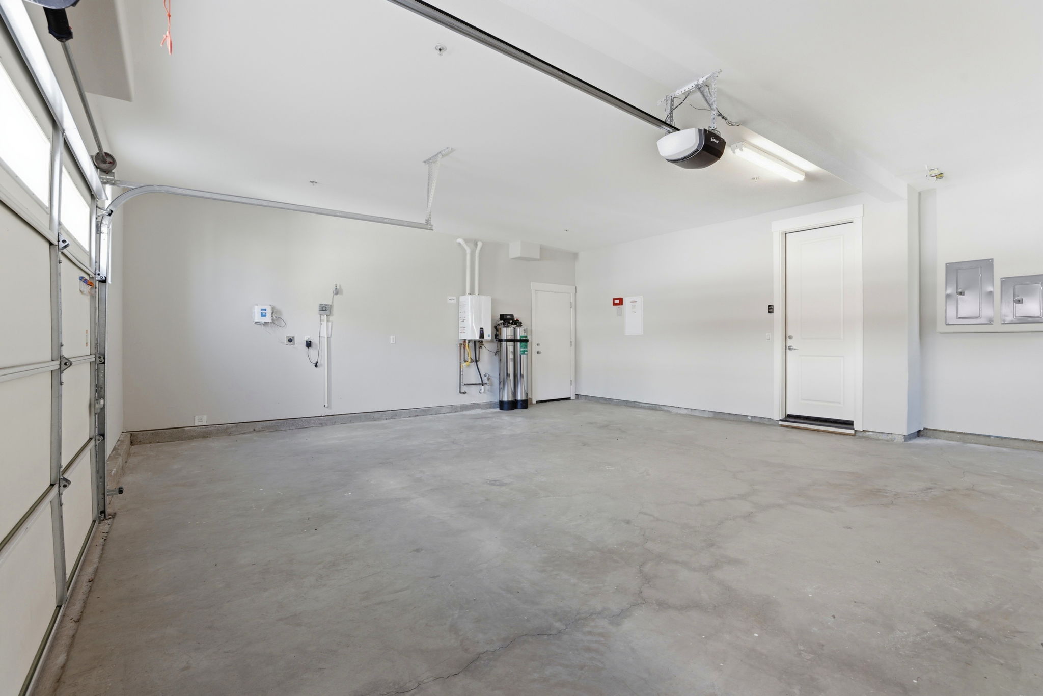 039_f8_1380 Brookline Loop