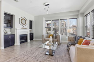 010_f8_1380 Brookline Loop