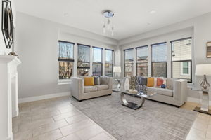 011_f8_1380 Brookline Loop