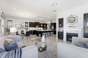 012_f8_1380 Brookline Loop