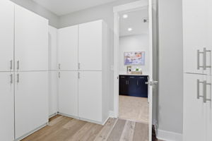 029_f8_1380 Brookline Loop