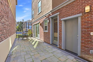 041_f8_1380 Brookline Loop