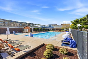 045_f8_1380 Brookline Loop