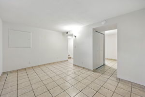  Photo 37
