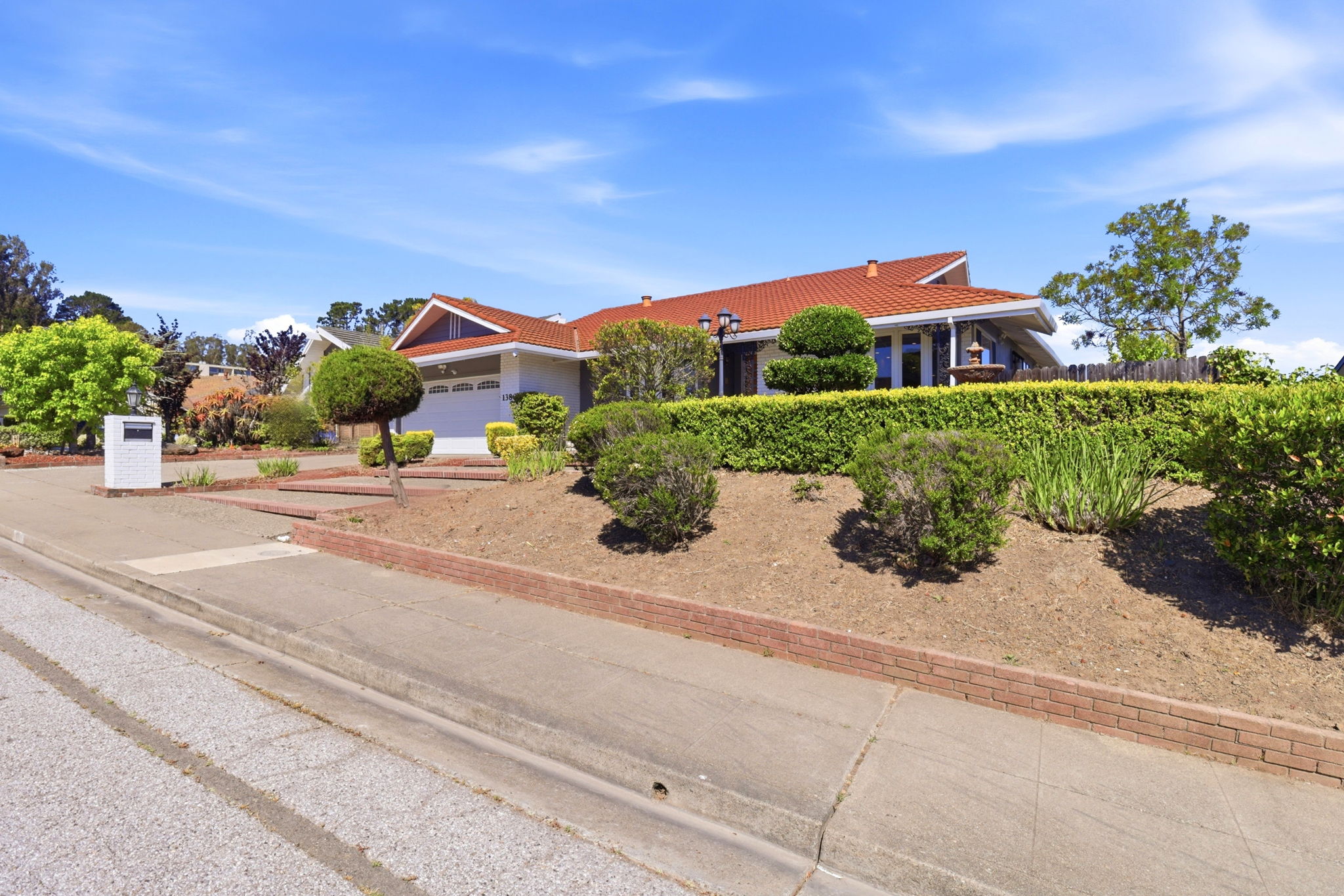 003_F8_1380 Manzanita Dr