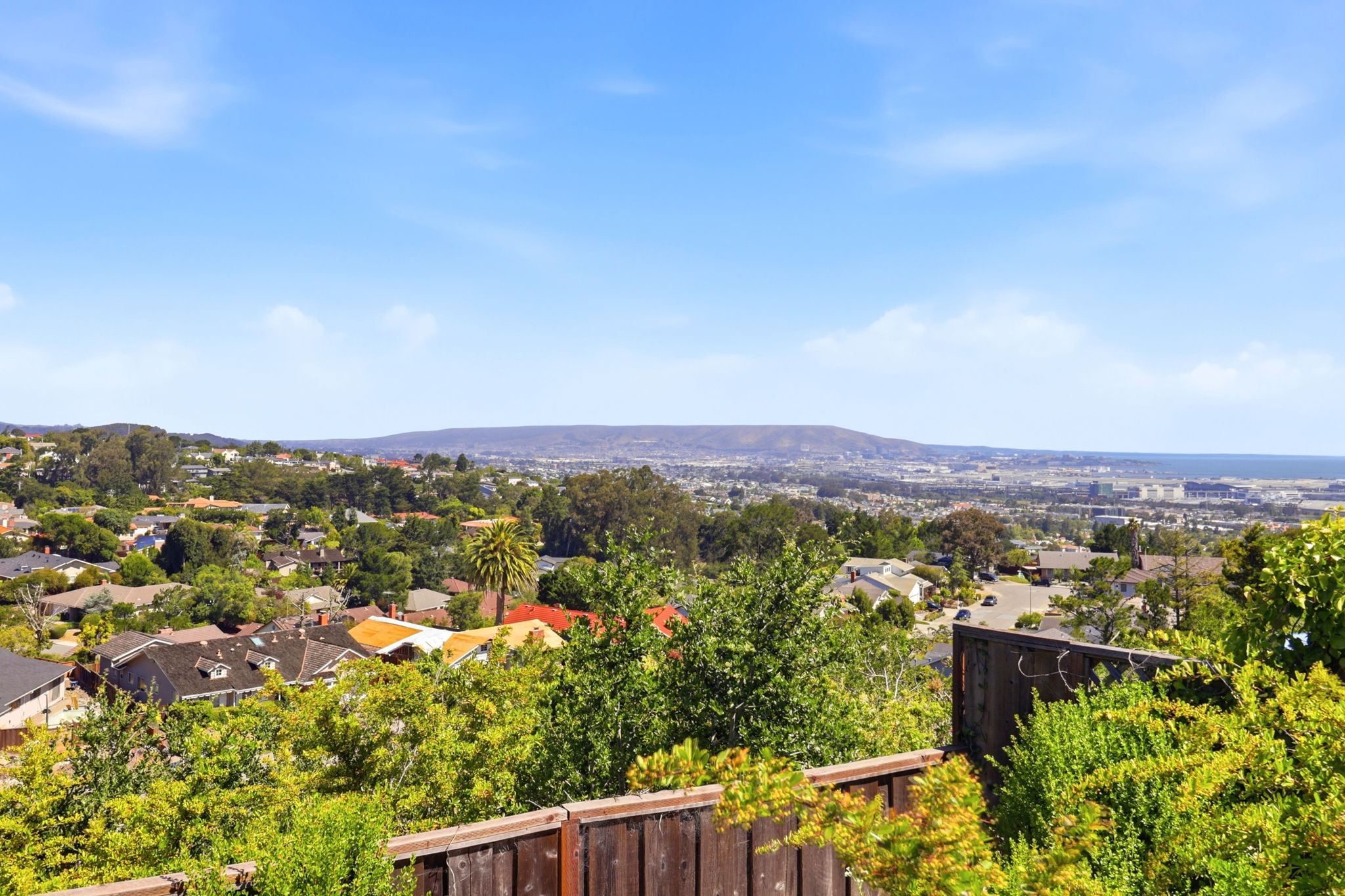 043_F8_1380 Manzanita Dr