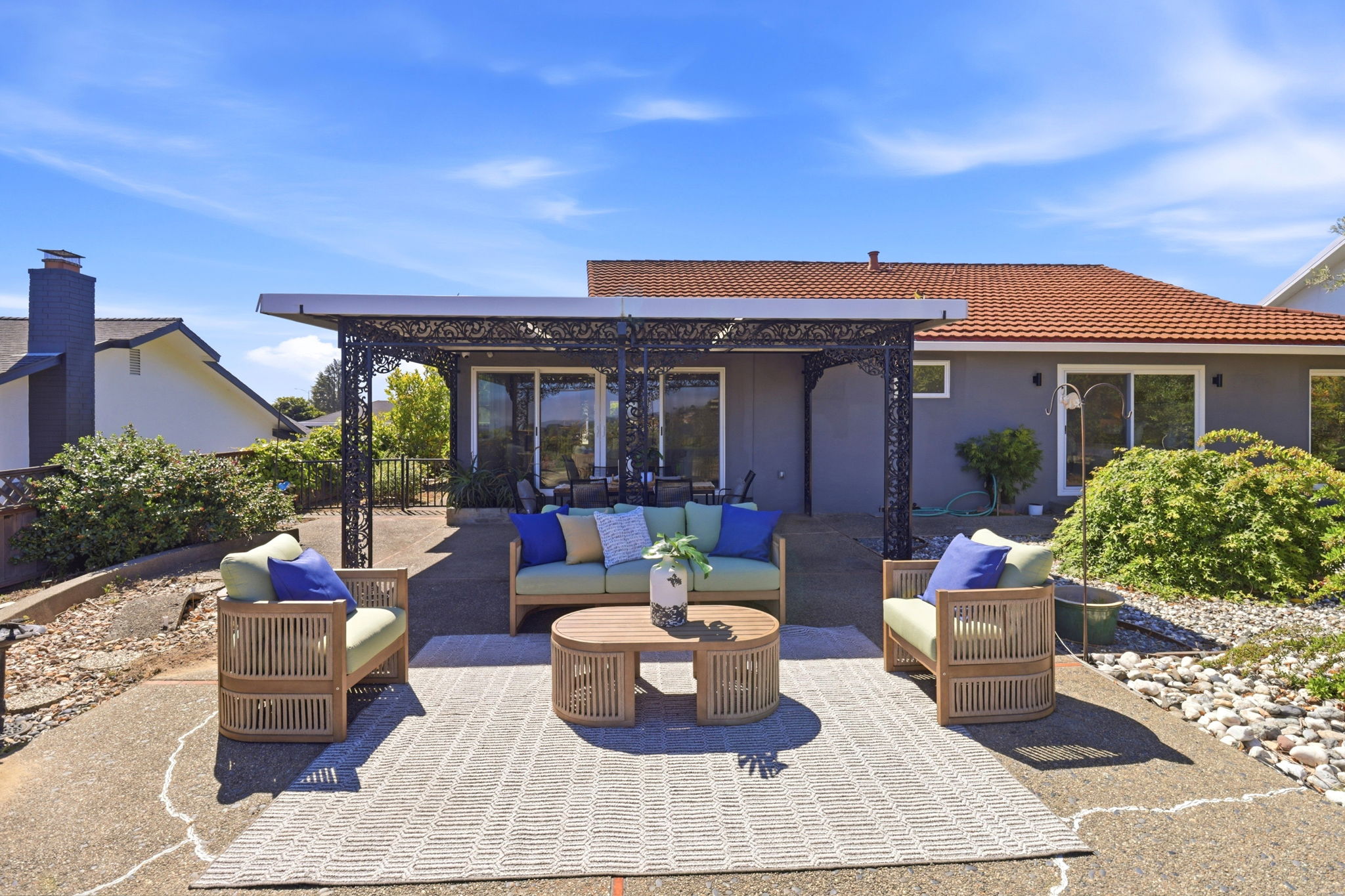 044_F8_1380 Manzanita Dr