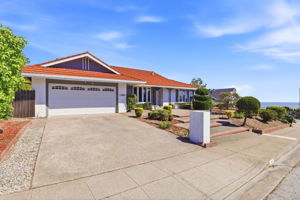 002_F8_1380 Manzanita Dr