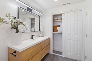 040_F8_1380 Manzanita Dr