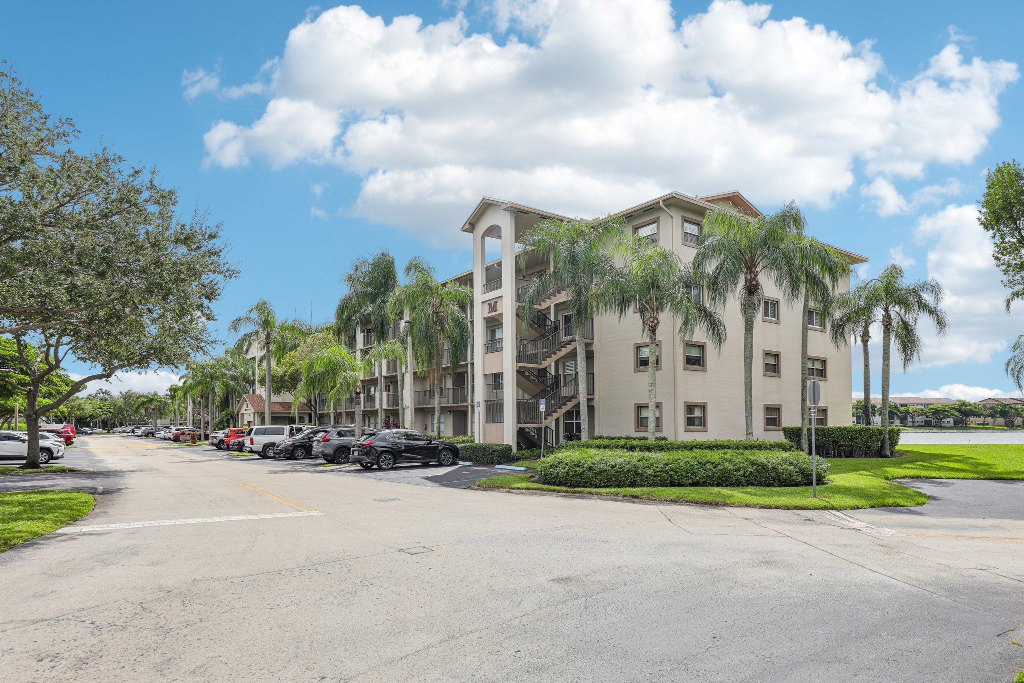 SW 5th Ct 301M-S2309-002.jpg
