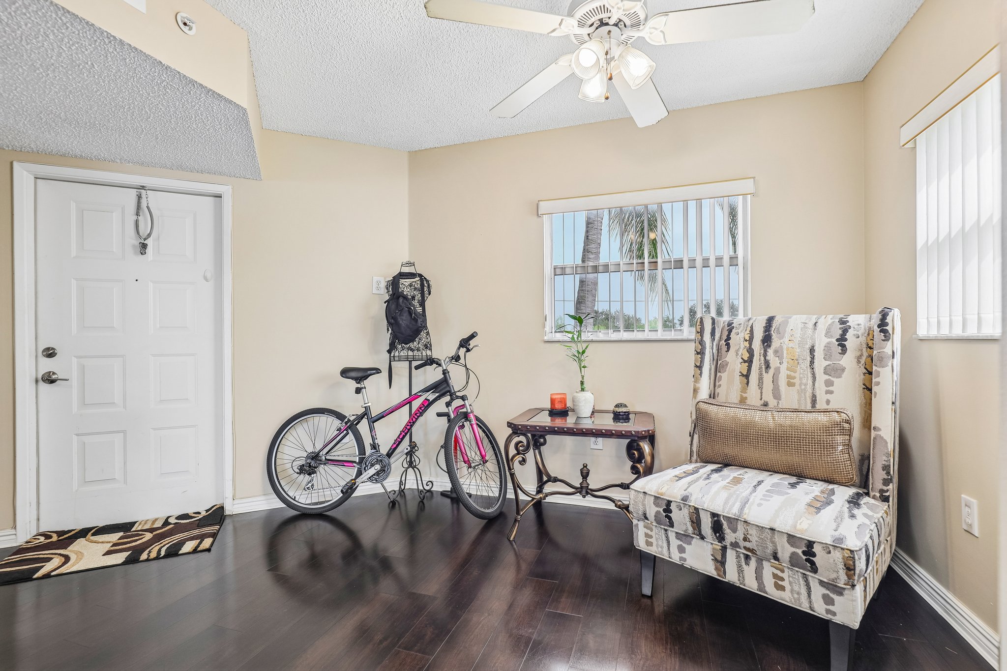 SW 5th Ct 301M-S2309-022.jpg