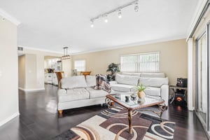 SW 5th Ct 301M-S2309-006.jpg