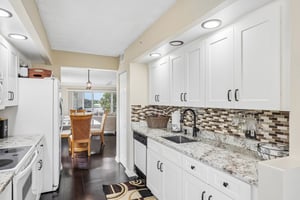 SW 5th Ct 301M-S2309-012.jpg