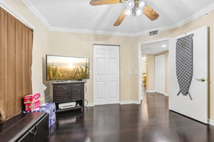 SW 5th Ct 301M-S2309-019.jpg