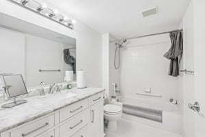 SW 5th Ct 301M-S2309-024.jpg