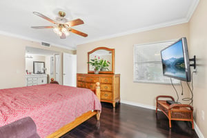 SW 5th Ct 301M-S2309-029.jpg