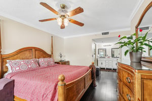 SW 5th Ct 301M-S2309-030.jpg