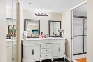 SW 5th Ct 301M-S2309-034.jpg