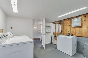  Photo 31
