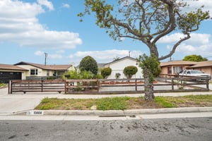Casimir Ave-S2406-002.jpg